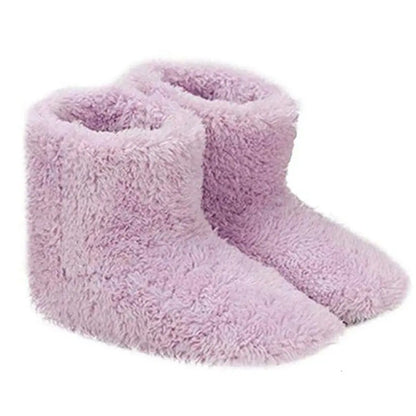 Chaussons chauffants BodyEase utilisés à l’extérieur en hiver pour une chaleur continue et réconfortante.
